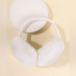 Cute solid fluffy earmuffs